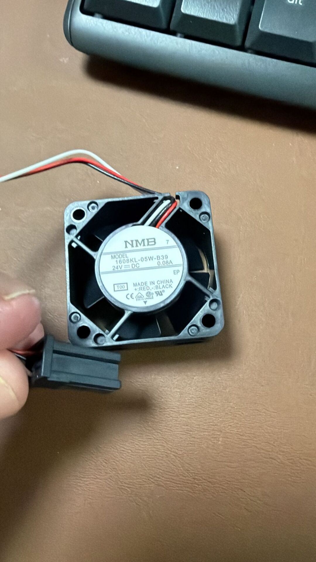 NMB-MAT 1608KL-05W-B39 FAN 24V DC